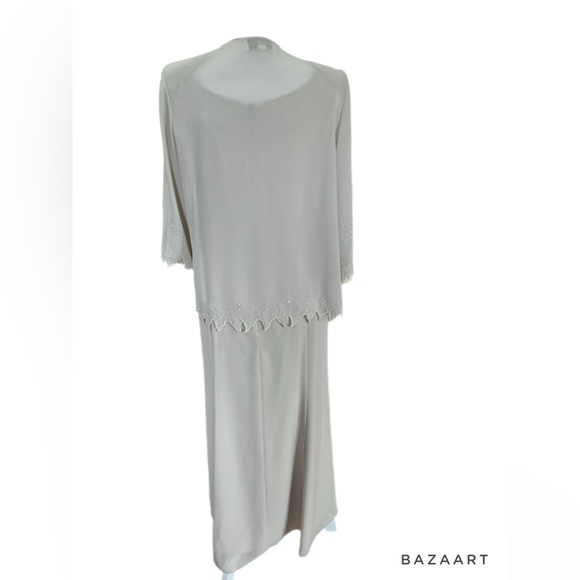 🔥🔥Karen Miller 2 Piece Partial Beaded Gown and Jacket Size 10 Beige - Picture 5 of 8